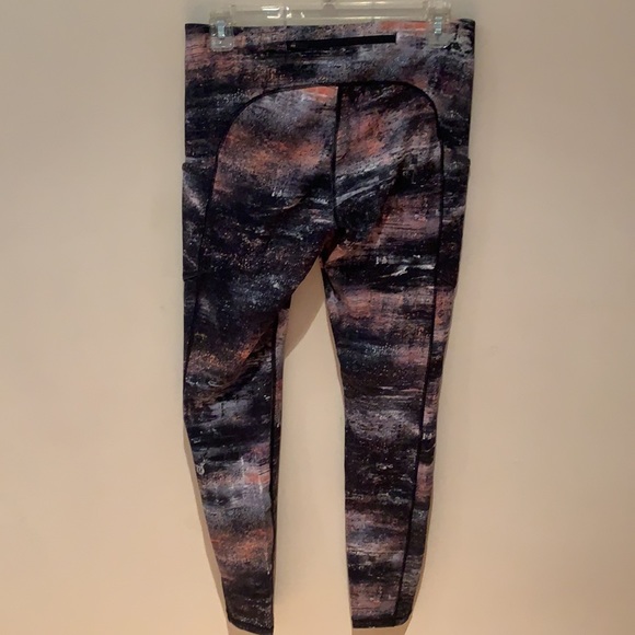 NWOT Lululemon leggings - Picture 2 of 2